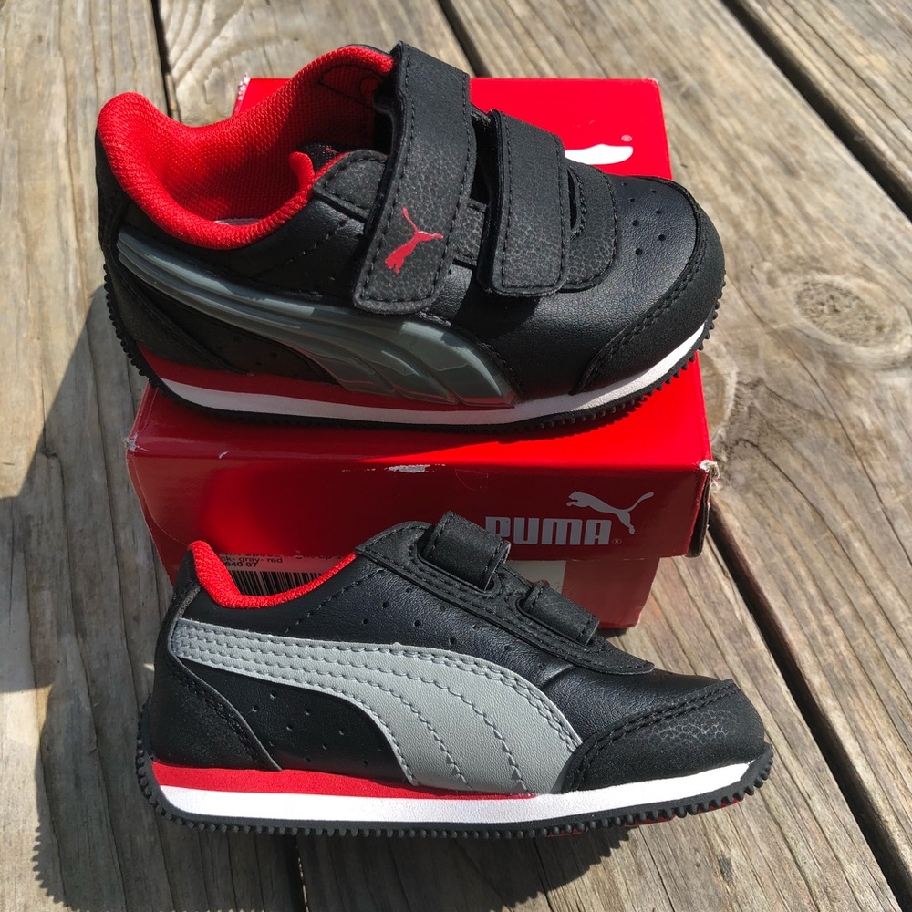 Boys Puma Light Up Shoes
